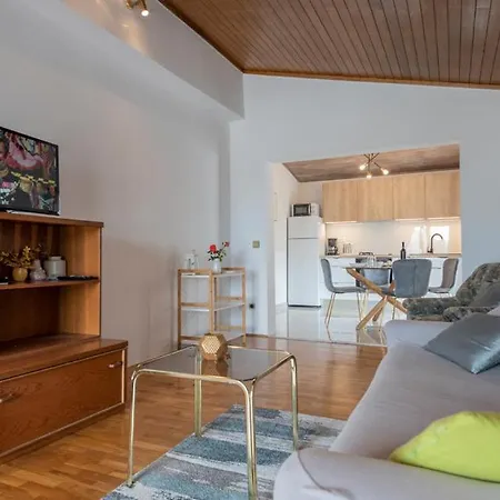 Appartamento Panoramico Apartment, Private Jacuzzi Brela